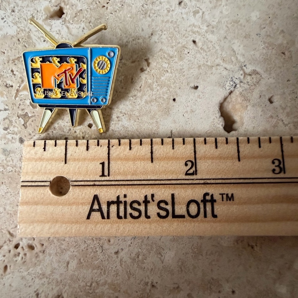 MTV Retro Logo Pin | Blue & Gold Music Television Vintage Enamel Brooch - Picture 3 of 4